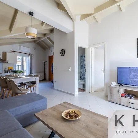 شقة Panoramic View Loft In أرغوستولي