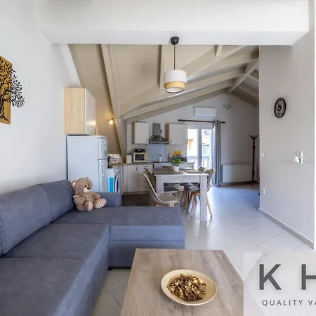 Panoramic View Loft In Apartment